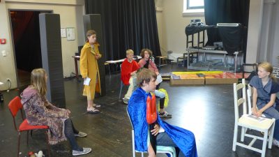 Theater spielen